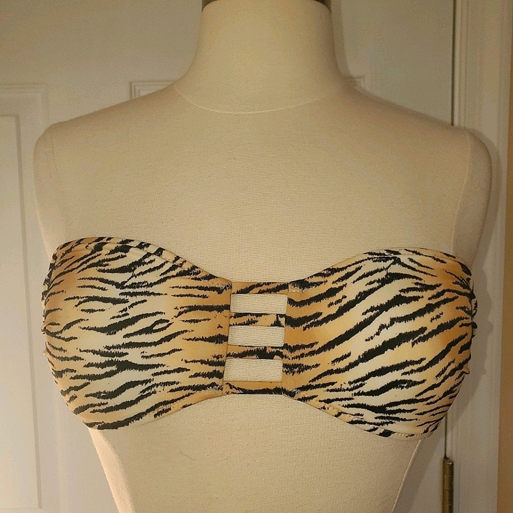 Victoria's Secret bikini bandeau top. S.
